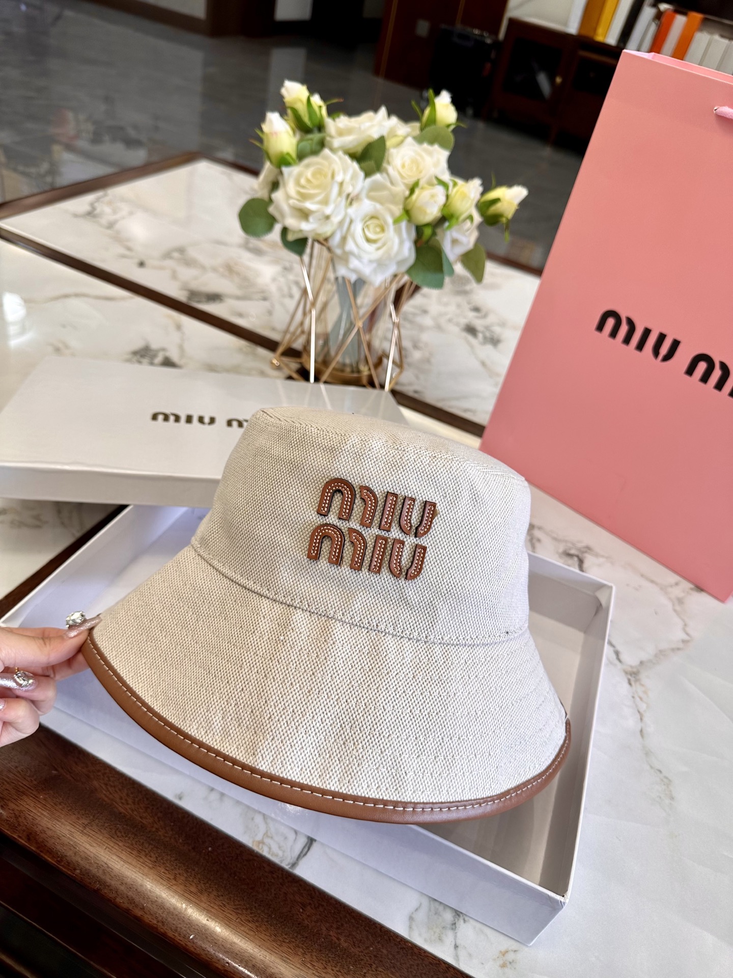 miu miu hat model 46